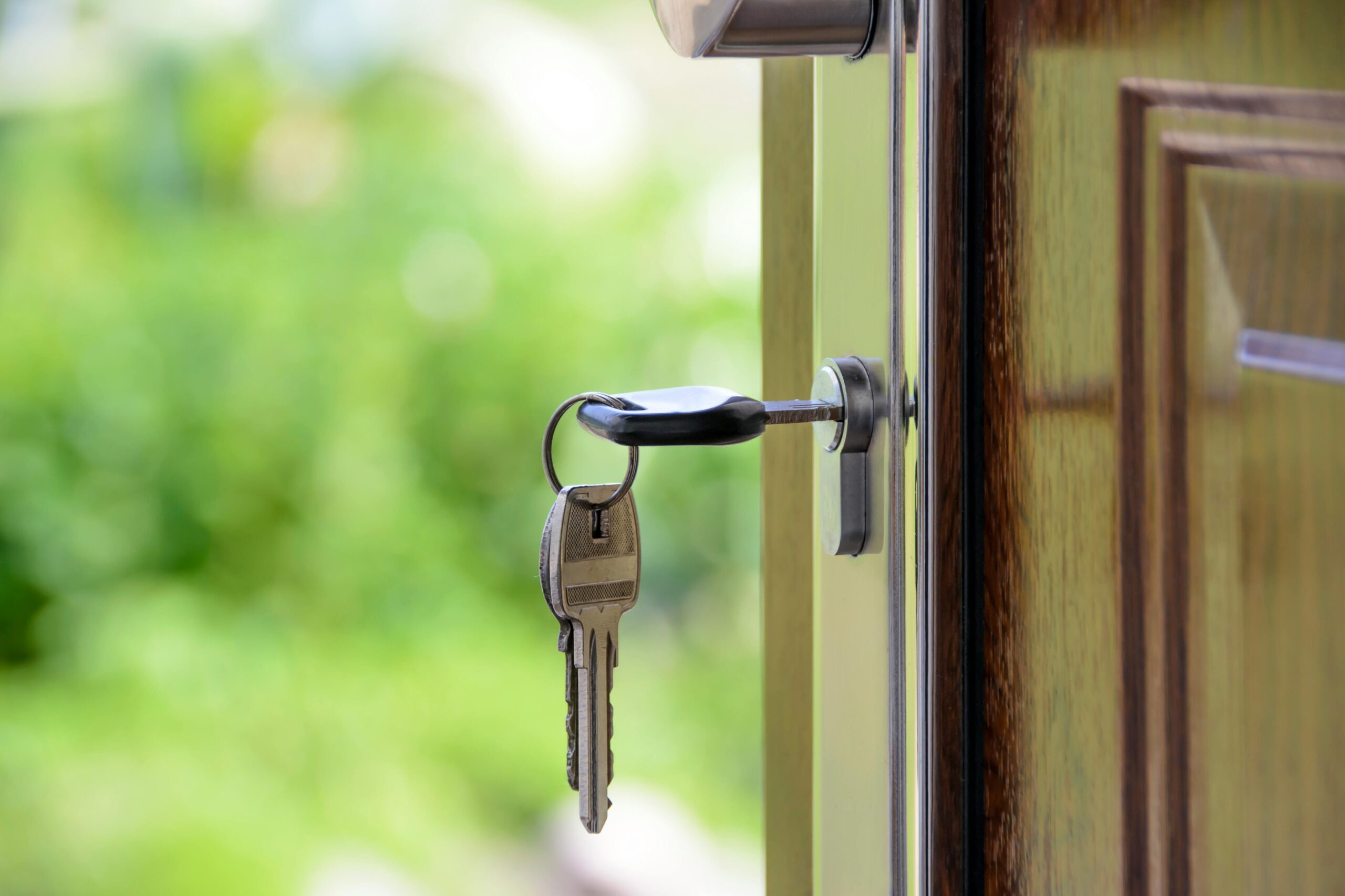 Immobilier ancien vs neuf : que choisir pour optimiser fiscalement ?